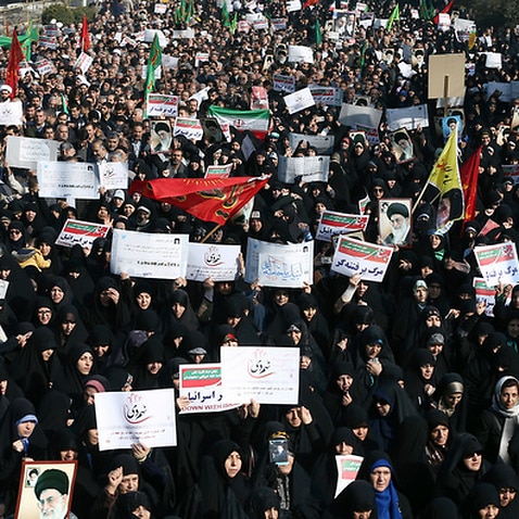 Iranian protesters chant slogans at a rally in Tehran, Iran, Saturday, Dec. 30, 2017.(AP Photo/Ebrahim Noroozi)