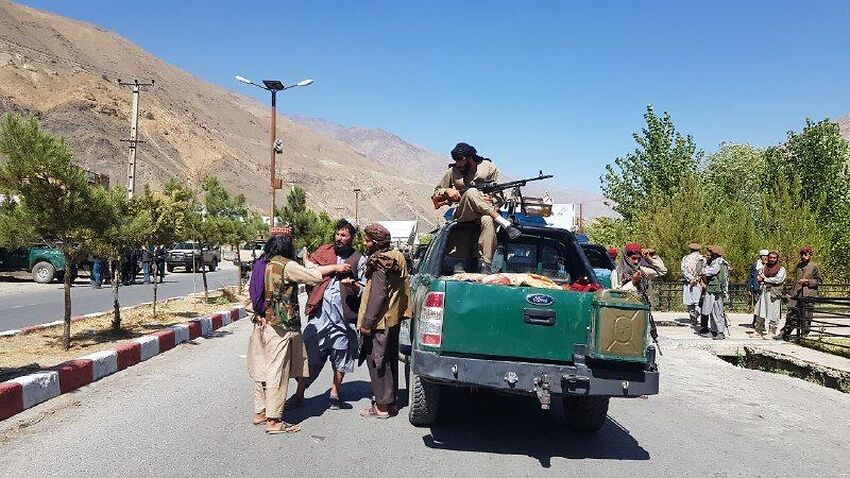 Image for read more article 'Taliban raise flag over Panjshir Valley as resistance vows to continue fighting'