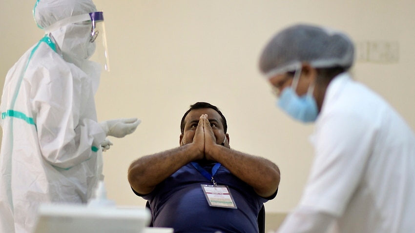 Image for read more article 'Global coronavirus cases cross 25 million as India sets grim record'