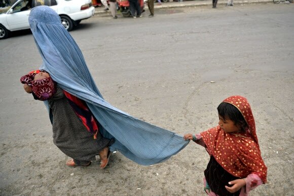 탈레반 집권 이후 아프간 아동 영양실조 최대 30배 증가