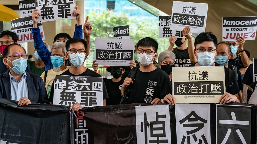 Çin, Birleşik Krallık’ın Hong Kong sakinlerine vatandaşlığa giden bir yol önerme programına geri dönüyor