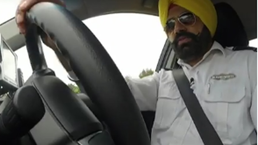 Sbs Language Watch Indian Origin Taxi Driver Praised As Brisbanes Most Honest Cabbie