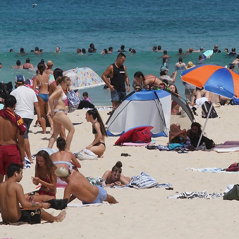 Beachgoers at Bondi Beach Sydney during the heatwave 