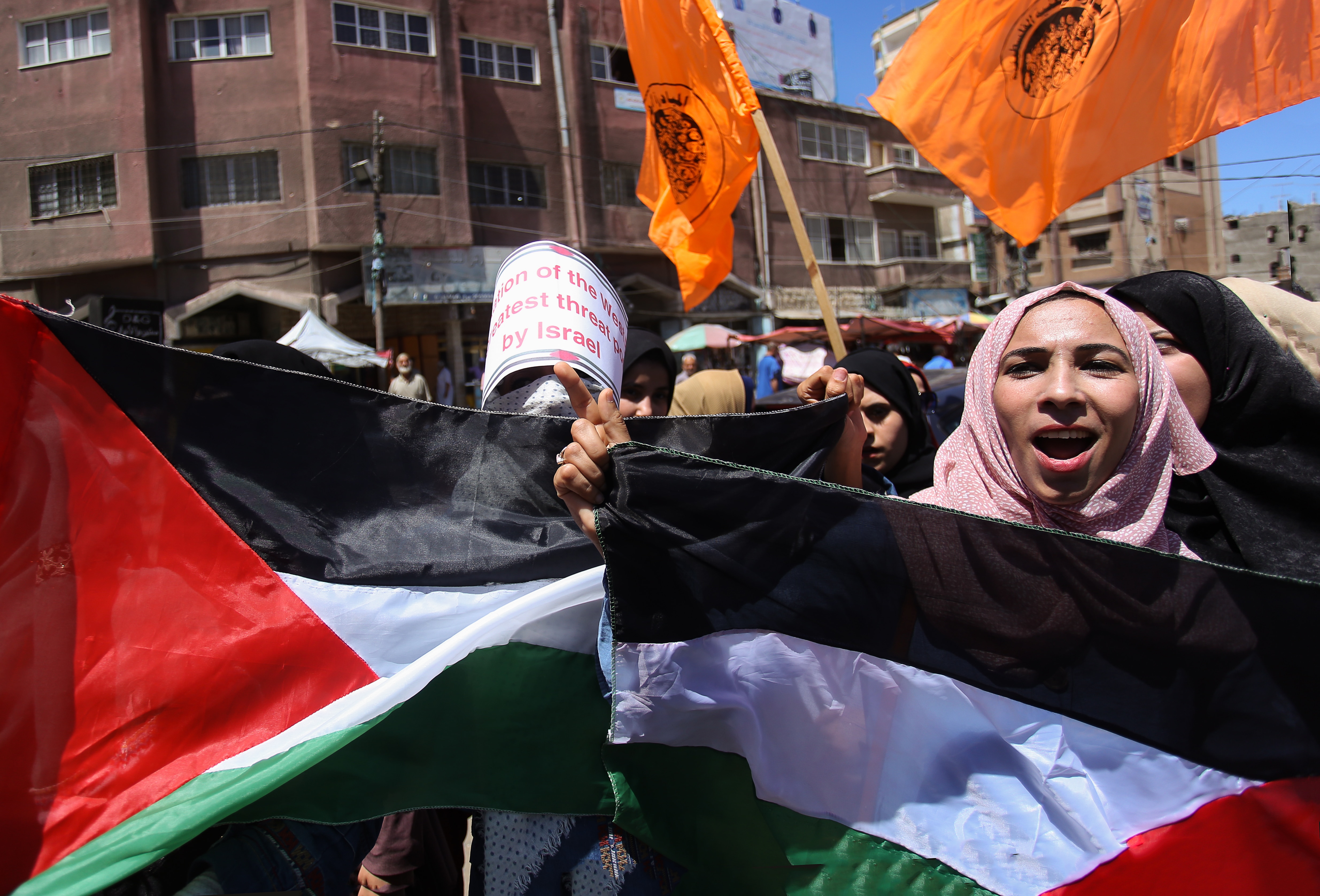 Hundreds of Israelis demonstrated against Prime Minister Benjamin Netanyahu's plan to annex the Jordan Valley and illegal settlements in the occupied West Bank.