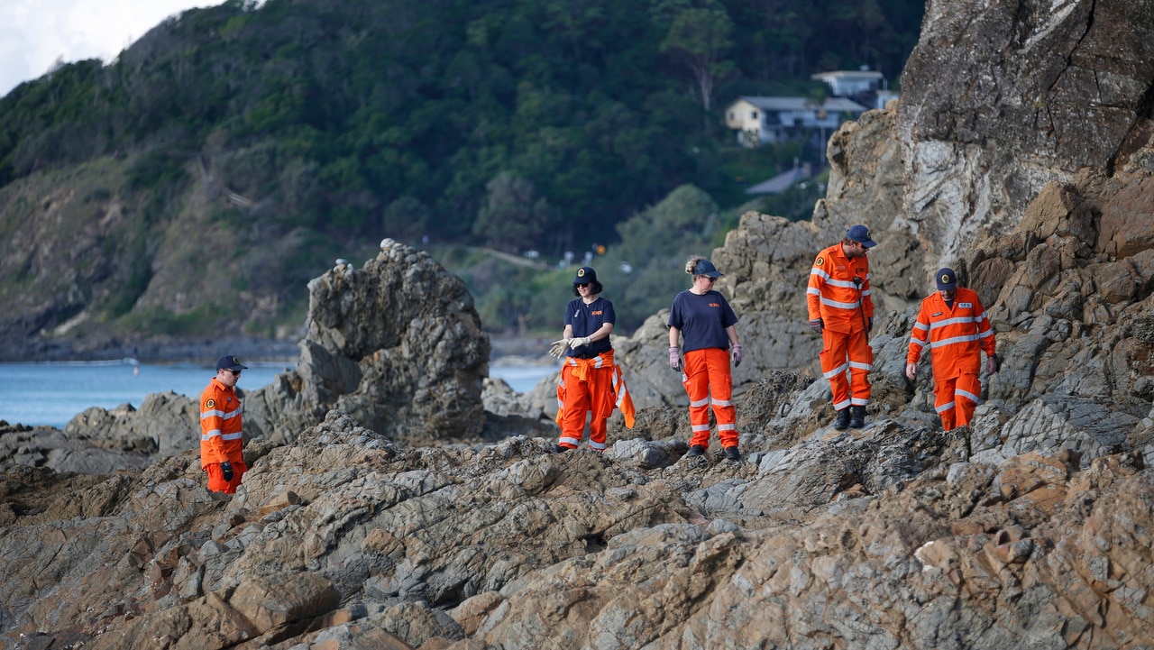 SES volunteers search for missing Belgian backpacker Laurent Hayez around Watergos beach, Byron Bay.