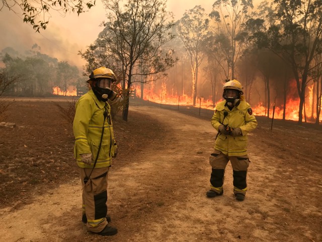 Fire crews battle a bushfire at Mount Maria in central Queensland.