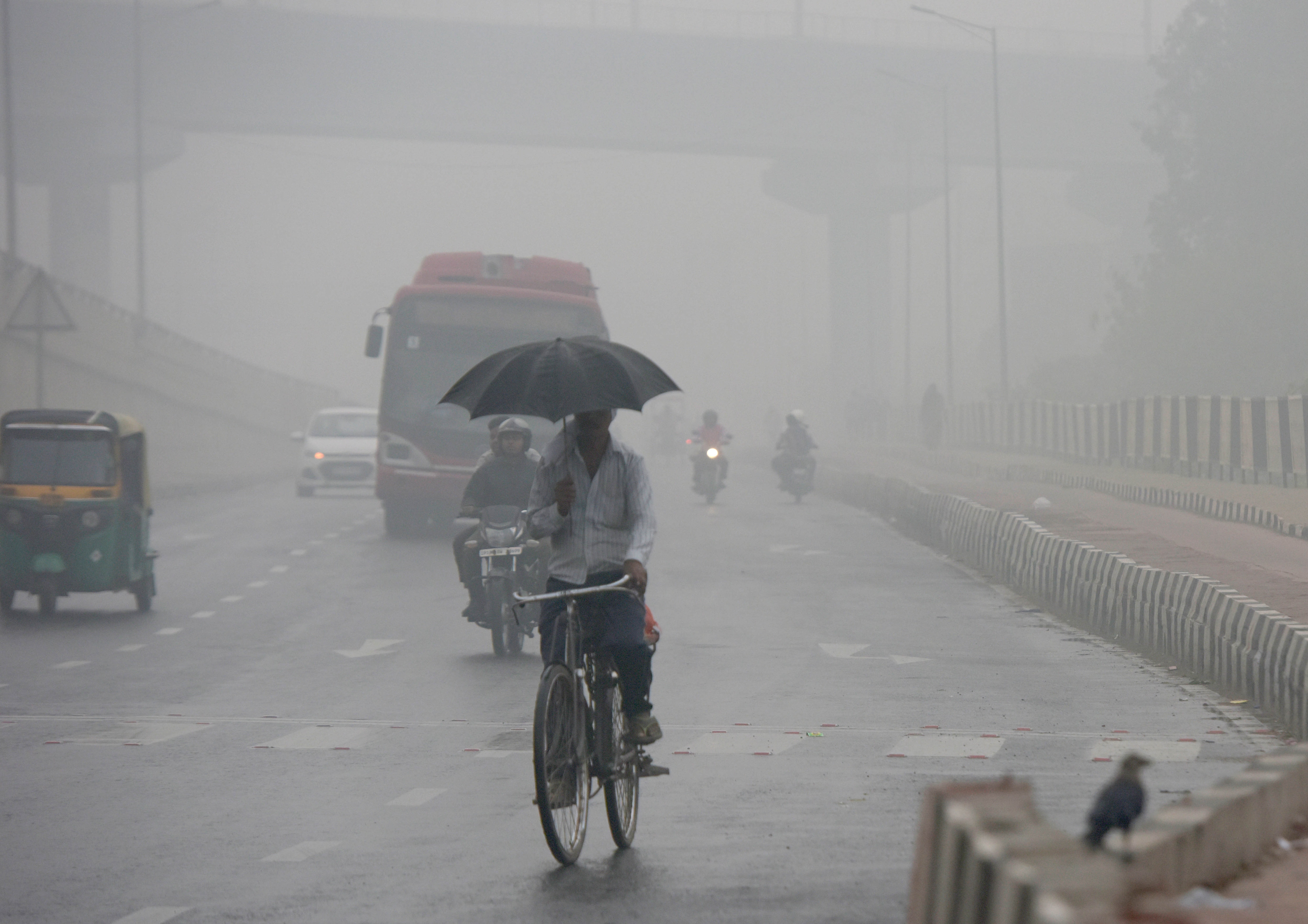 New Delhi Pollution Reaches Unbearable Levels As Public Health Emergency Declared Sbs News 1274