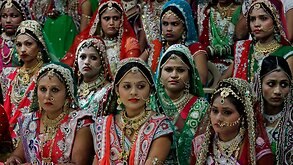 Indian Diamond Tycoon Pays For The Wedding Of 236 Fatherless Brides