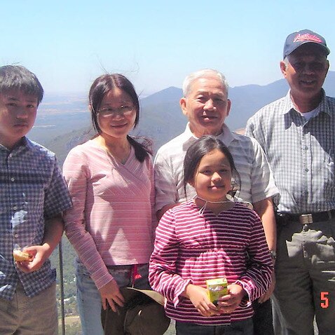 Jasmine Nguyen cùng gia đình
