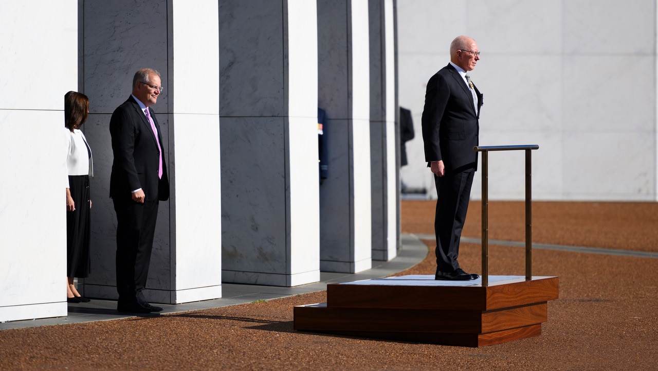Prime Minister Scott Morrison stands behind David Hurley ahead of his swearing in ceremony at Parliament House.
