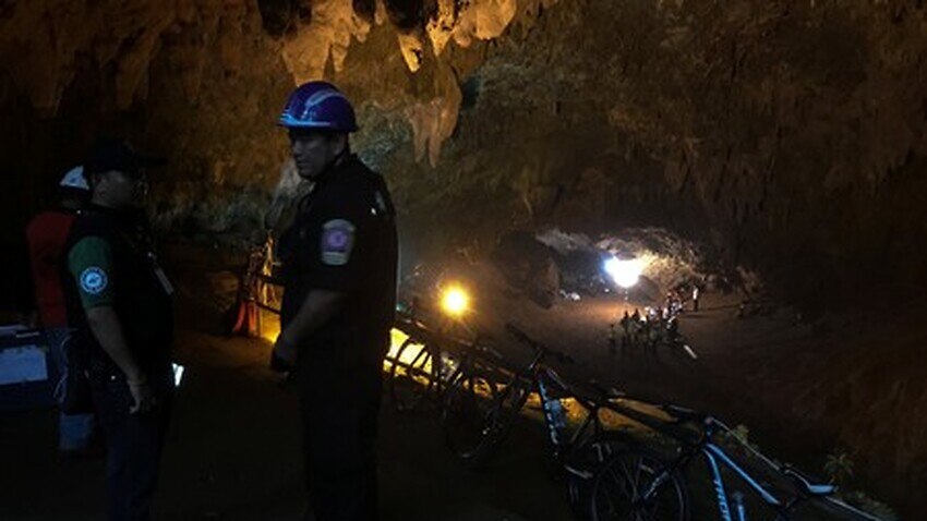 Soccer team trapped in flooded cave complex in Thailand