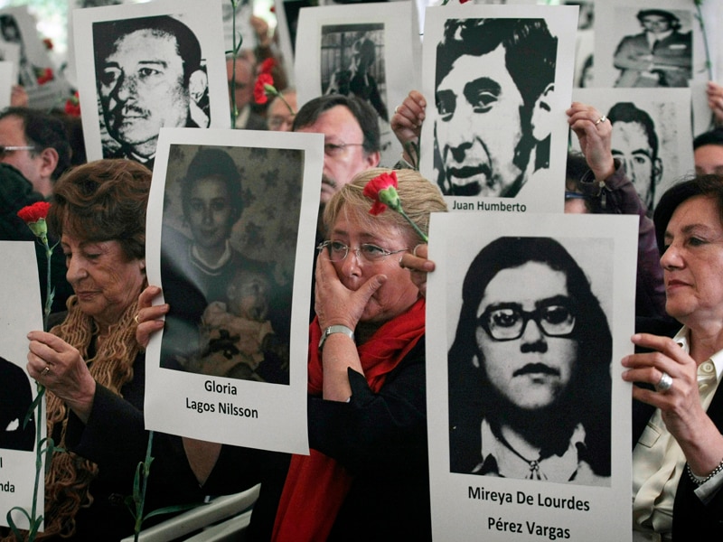 Chileans have turned out to remember those still missing from the dictatorship of Augusto Pinochet.