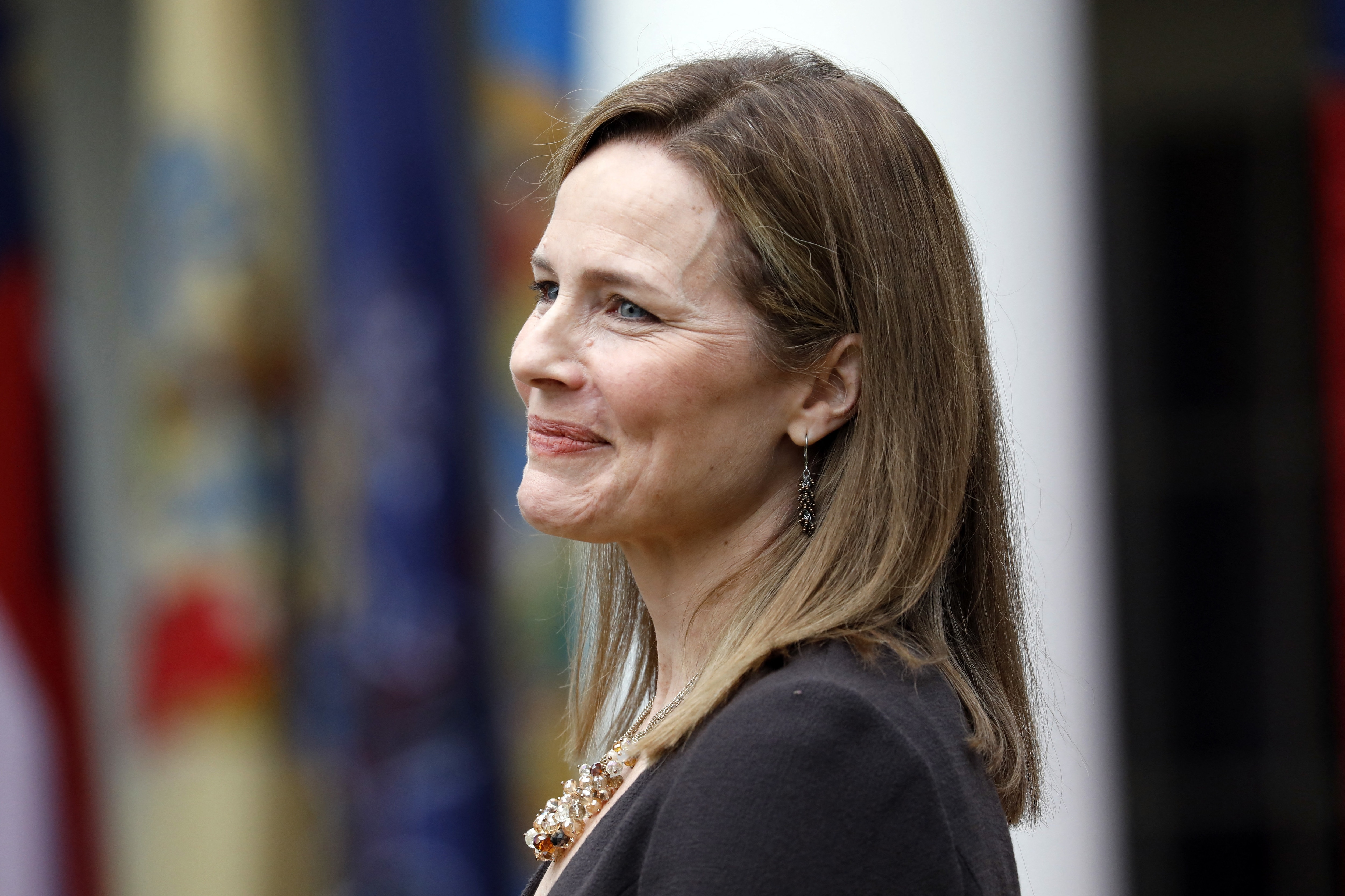 Donald Trump announces conservative judge Amy Coney Barrett as his