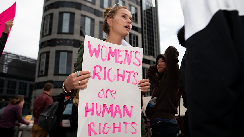 Fear and hope in the US over the major abortion case that 'could roll back Roe v Wade' - Vimarsana News