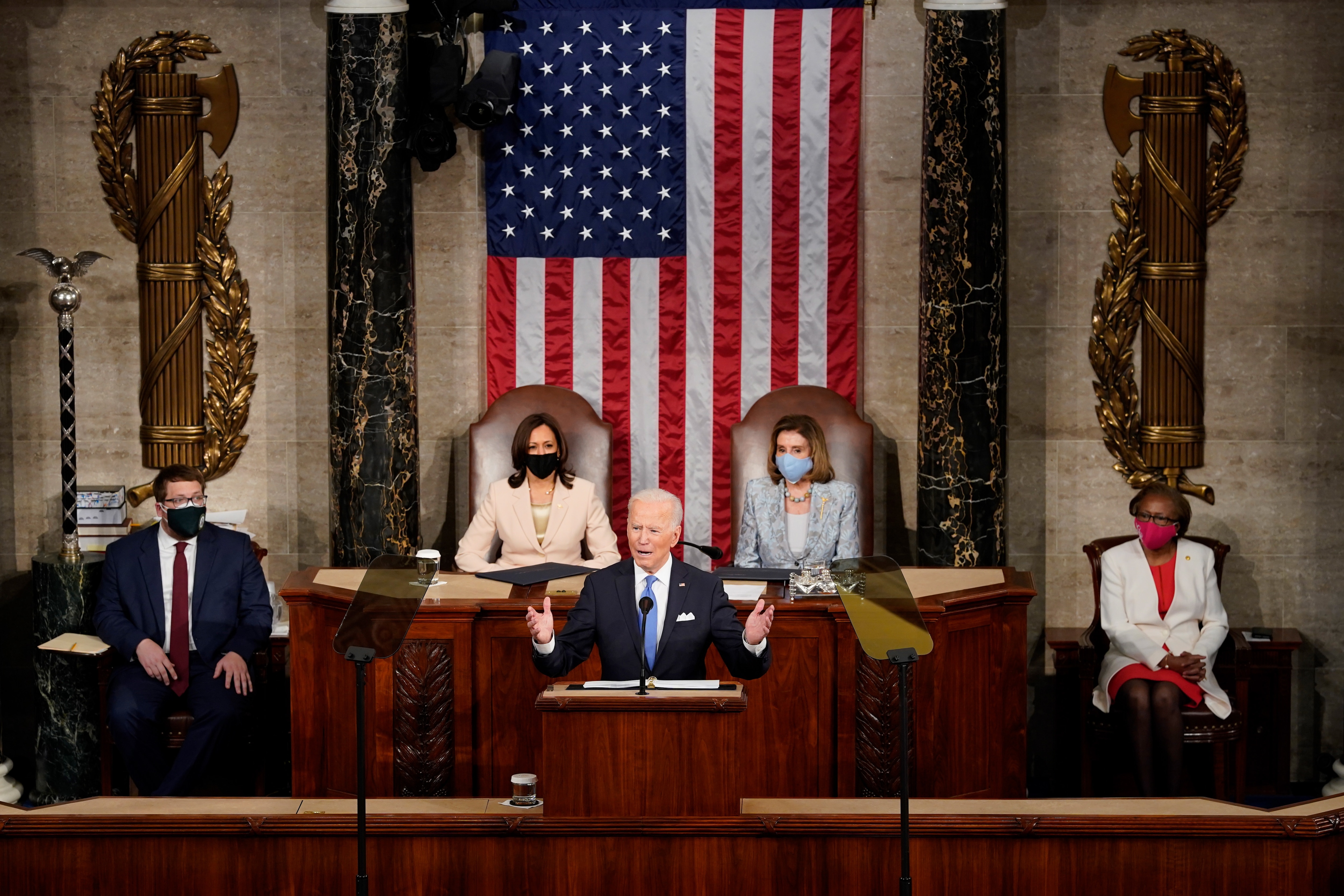 Le président américain Joe Biden prononce une allocution lors d'une session conjointe du Congrès au Capitole à Washington, DC, USA, le 28 avril.