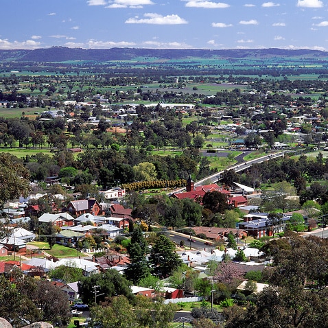 Cowra township, Lachlan River Valley (from hill)