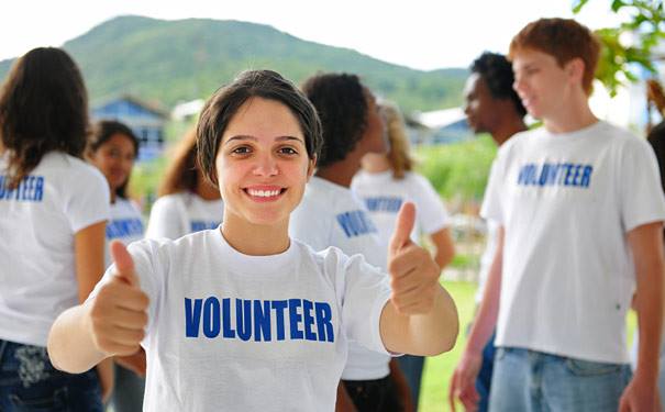 SBS Language | How Volunteering In Australia Provides Benefits