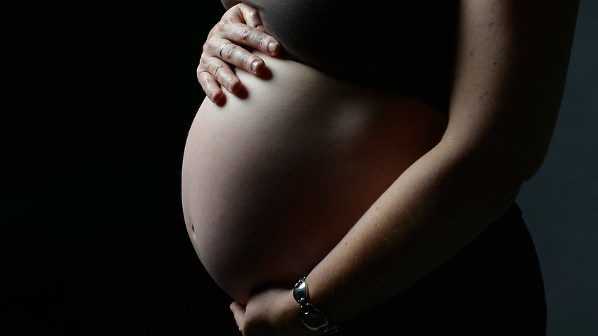 comment-will-artificial-wombs-mean-the-end-of-pregnancy-sbs-news