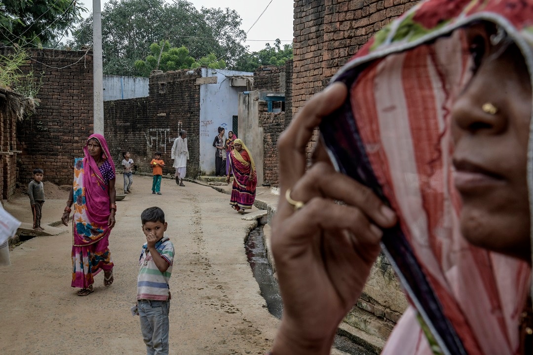 'Tell everyone we scalped you': How caste still rules in India | SBS News