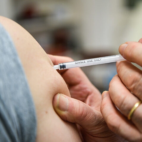南澳、維州及新州昨天（19／1）分別公布會將接種新冠加強劑疫苗與第二劑疫苗接種的時間，從現時相隔四個月再縮短至三個月。