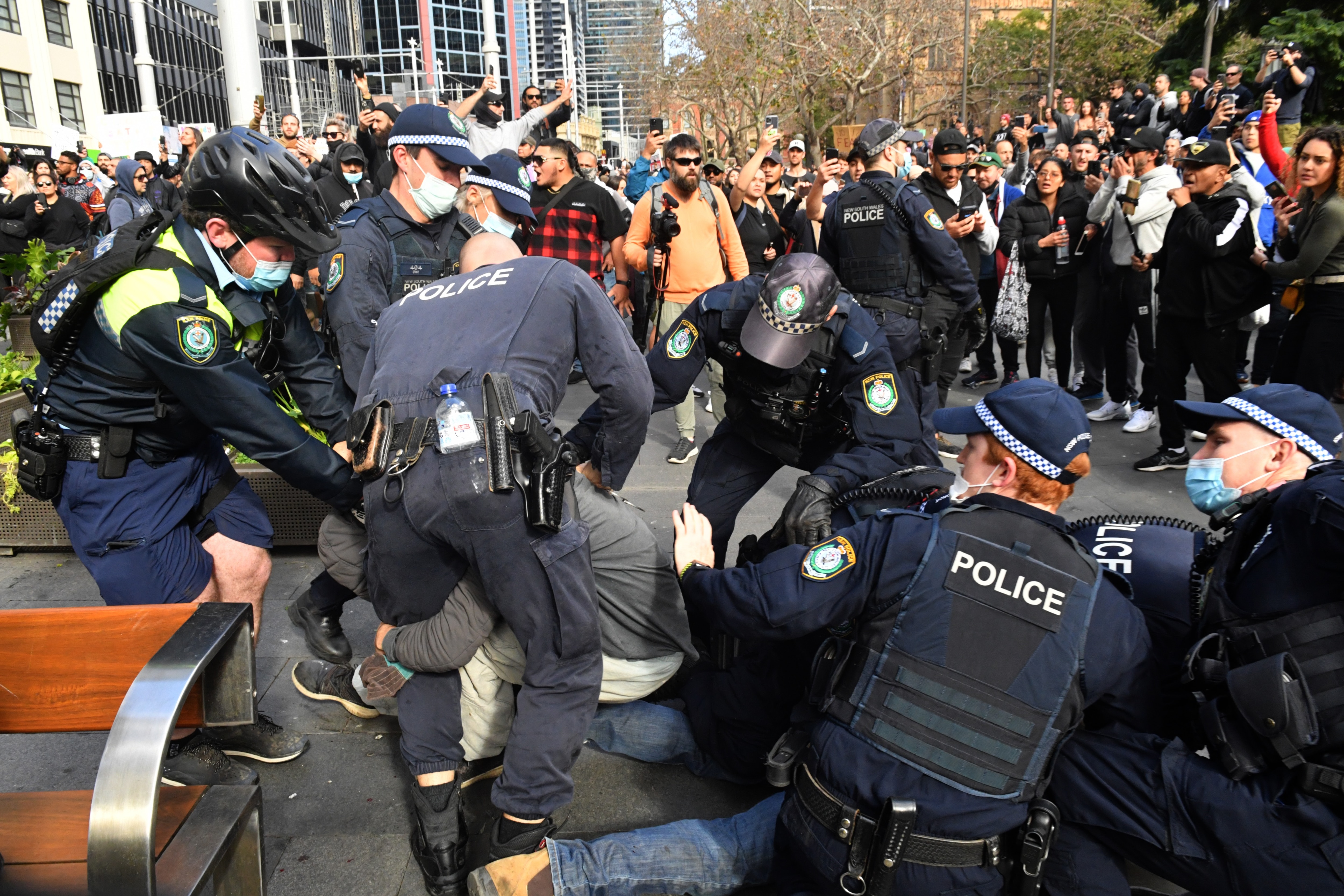 Sydney Anti Lockdown Protesters Slammed As Selfish And Self Entitled As Police Vow To Make Further Arrests
