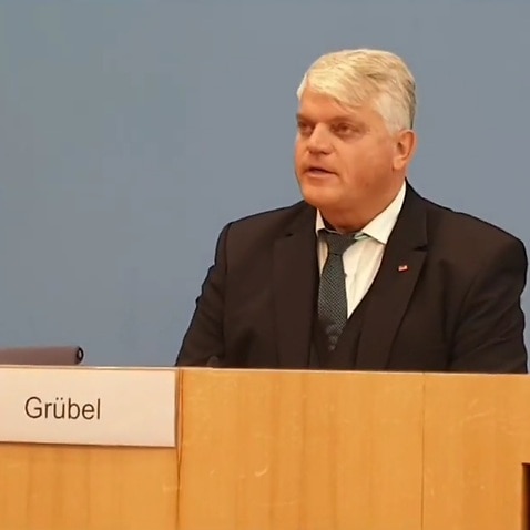 Dân biểu Markus Grübel, Ủy viên Chính phủ Liên bang Đức về Tự Do Tôn Giáo Quốc Tế trình bày tại Quốc Hội Đức bản Phúc Trình thứ hai của chính phủ về tình hình tự do tôn giáo quốc tế