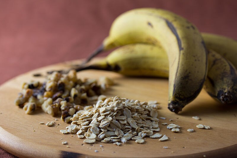 Banana, walnut and oats