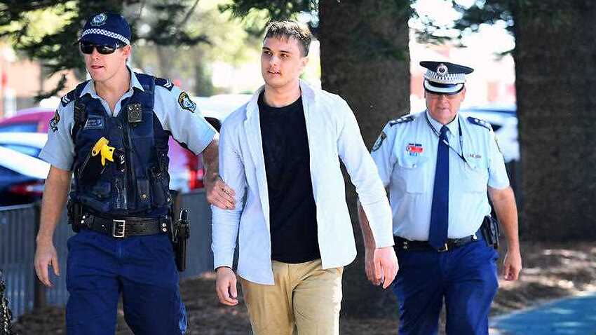 Man arrested following scuffle with media at Fraser Anning press conference