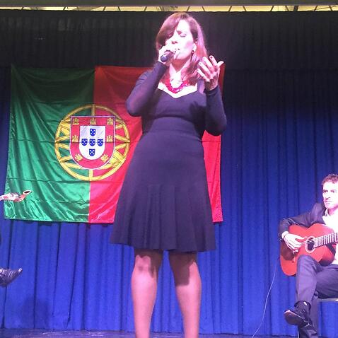 A cantora de fado se apresentou no Sydney Portugal Community Club