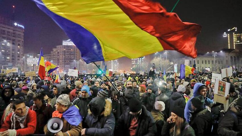 Romania Anti-corruption Protests Largest Since End Of Communism | SBS News