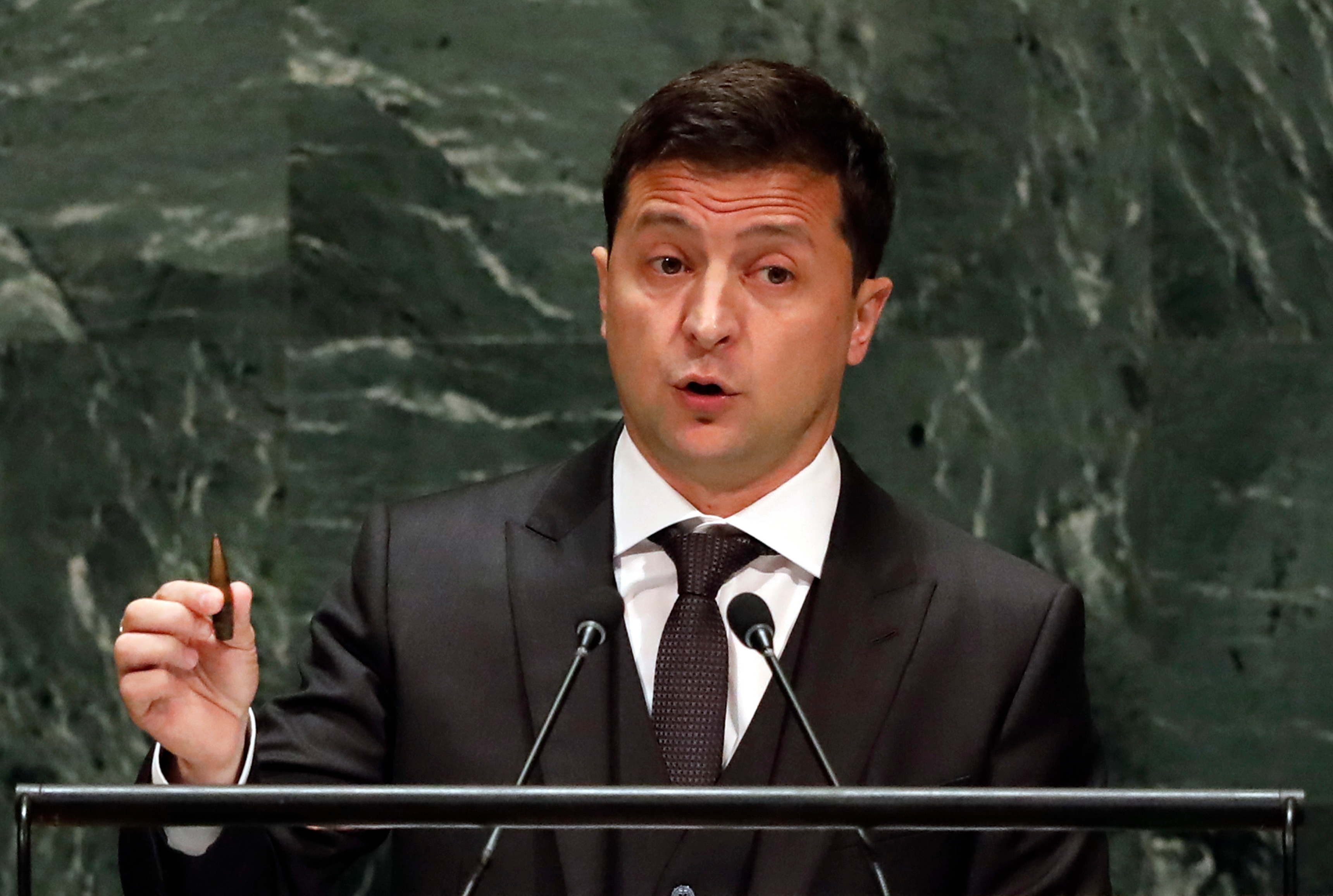 Ukraine PM submits shock resignation letter after criticising president