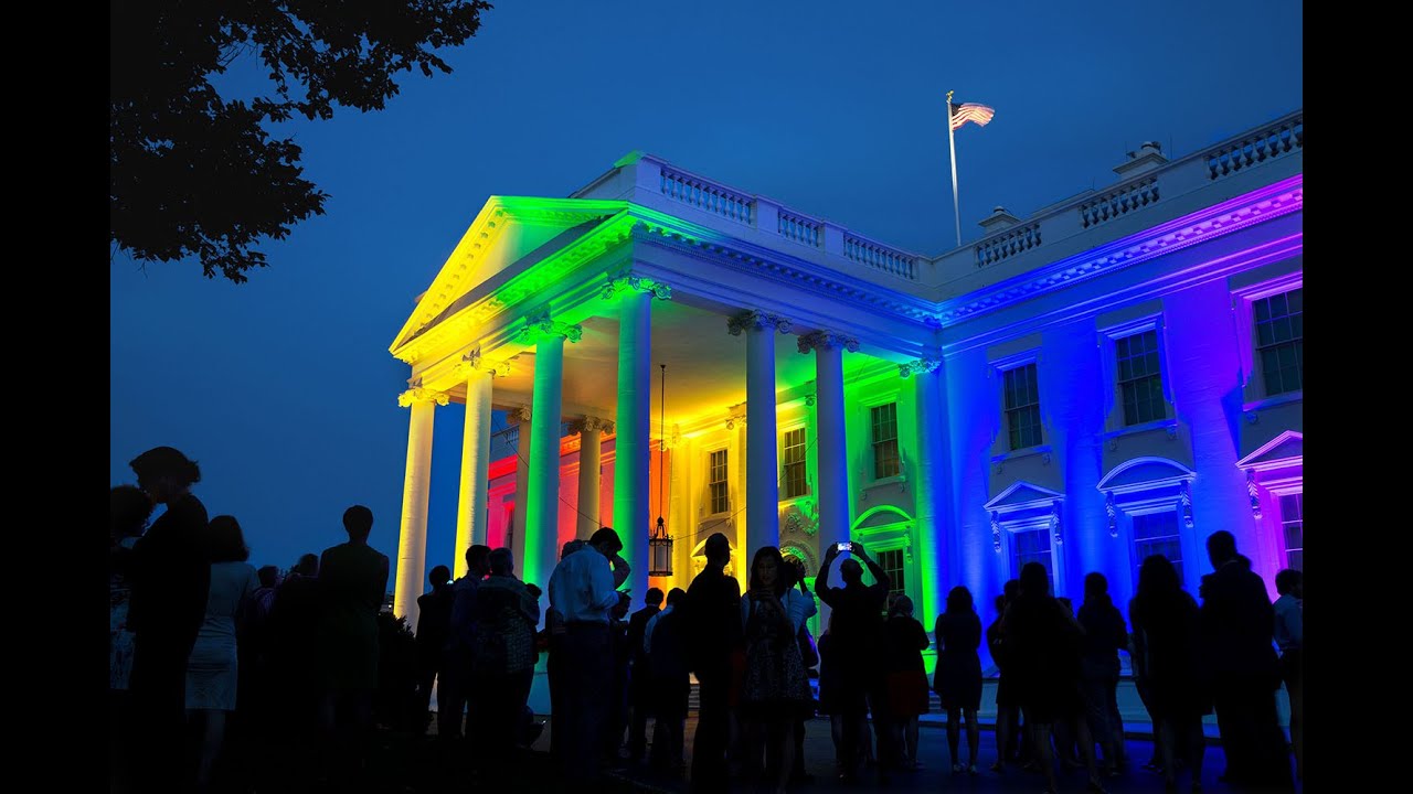 White House lit as rainbow after gay marriage ruling (June 2021)