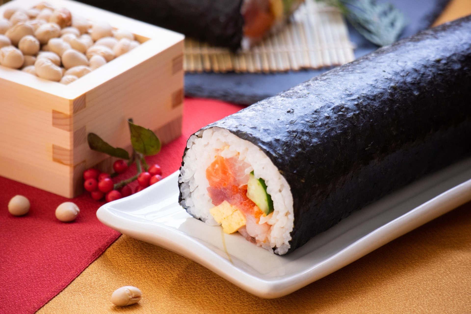 SBS Language | Are you hungry and unlucky? The festive sushi Ehomaki is