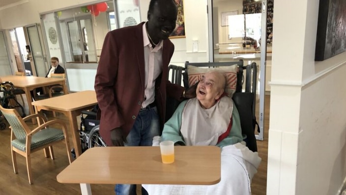 Koryom ‘Tut’ Nyuon recently took out Fronditha Care’s highest employee accolade after being nominated by his adoring fans – the elderly Greeks he cares for