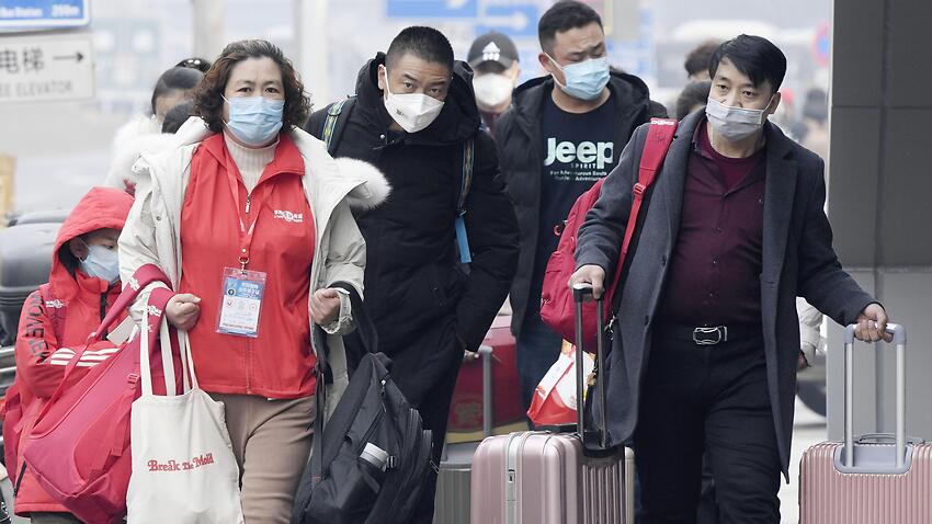 Image for read more article 'Coronavirus: Government scrambles to rescue 100 Australian schoolchildren trapped in Wuhan'