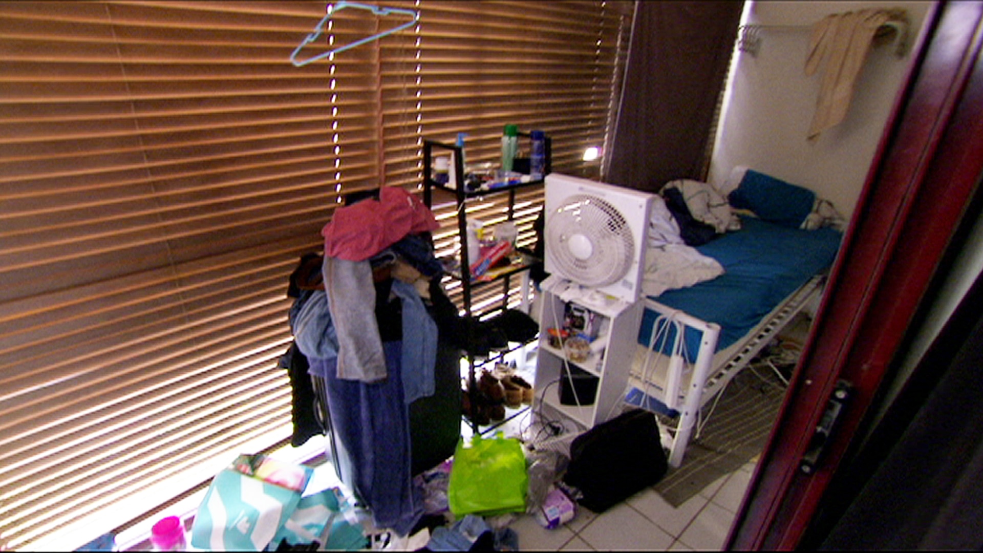 Ten People In A Two Bed Unit International Students Living