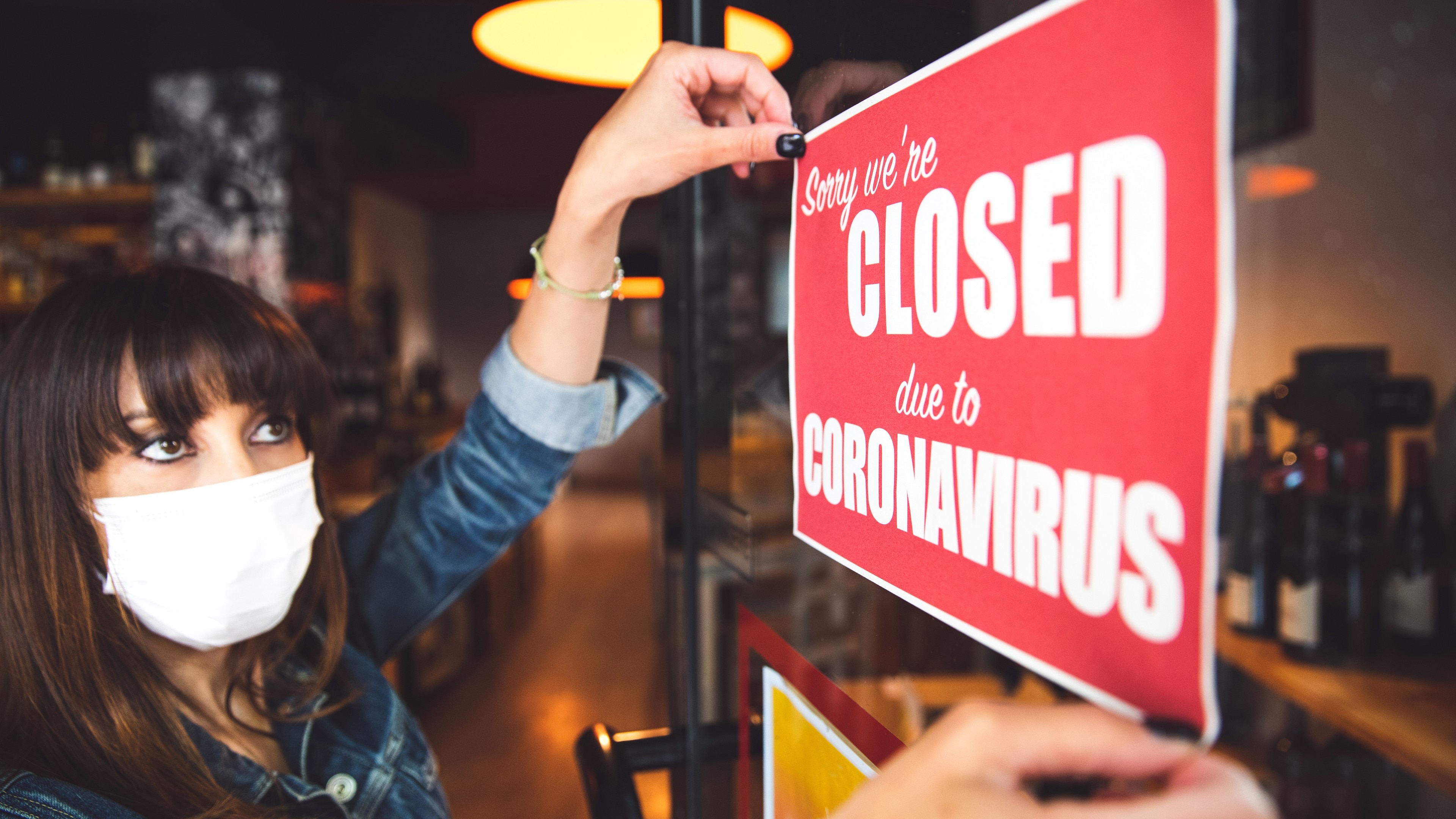 Business closed due to coronavirus sign