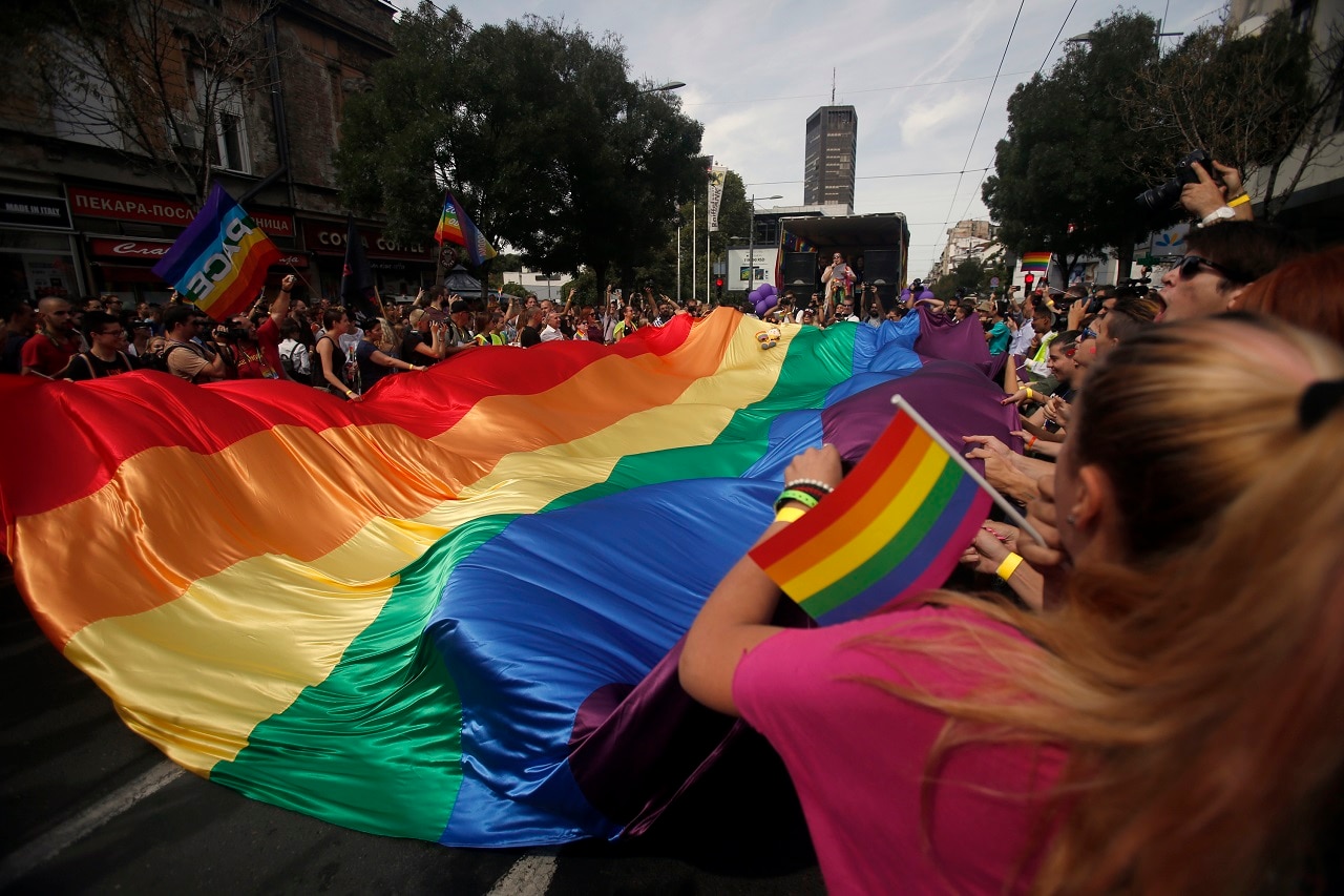 Serbia's gay PM joins Pride parade in Belgrade | SBS News