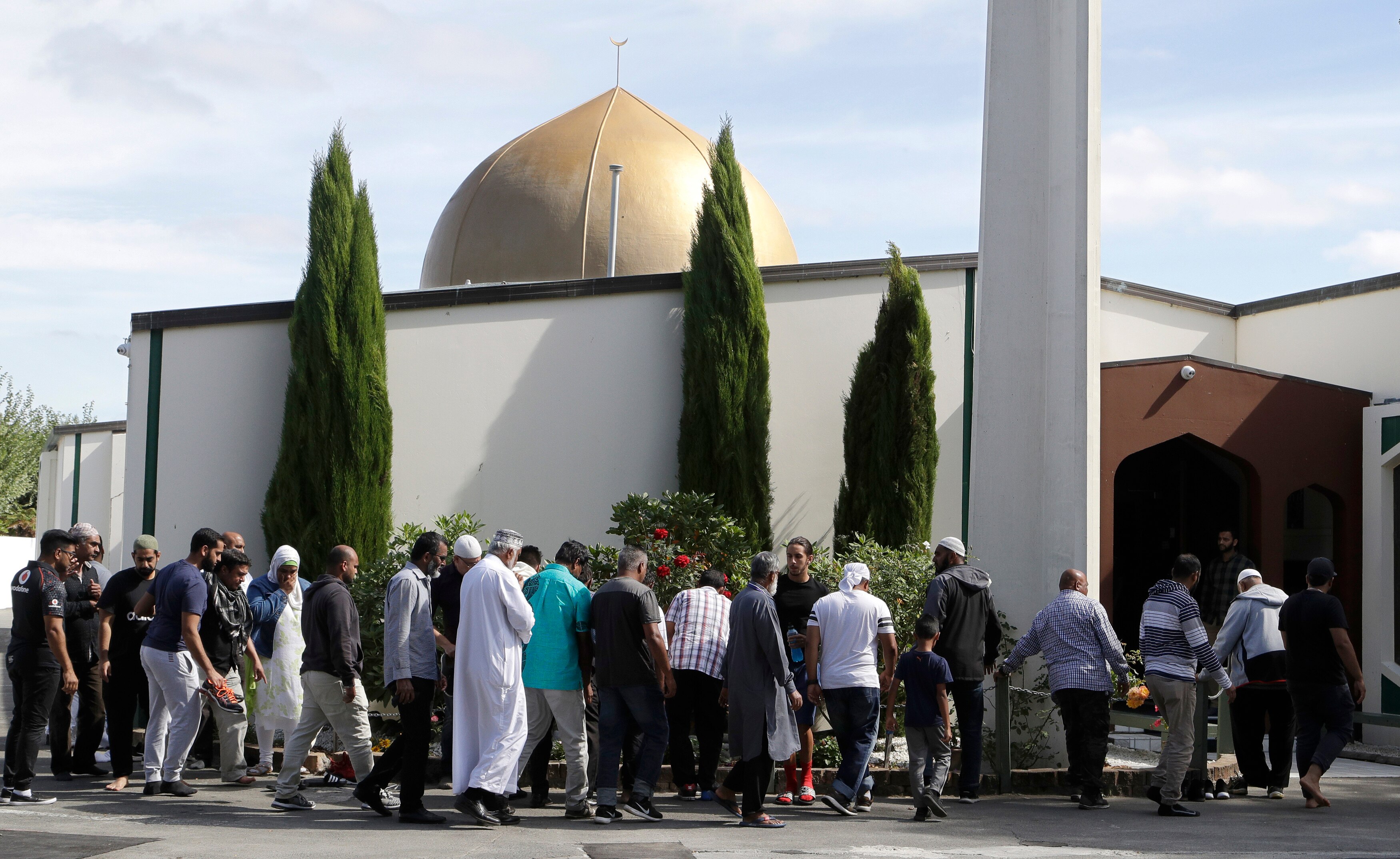 worshippers prepare to enter the Al Noor mosque following the previous week's mass shooting (AAP)