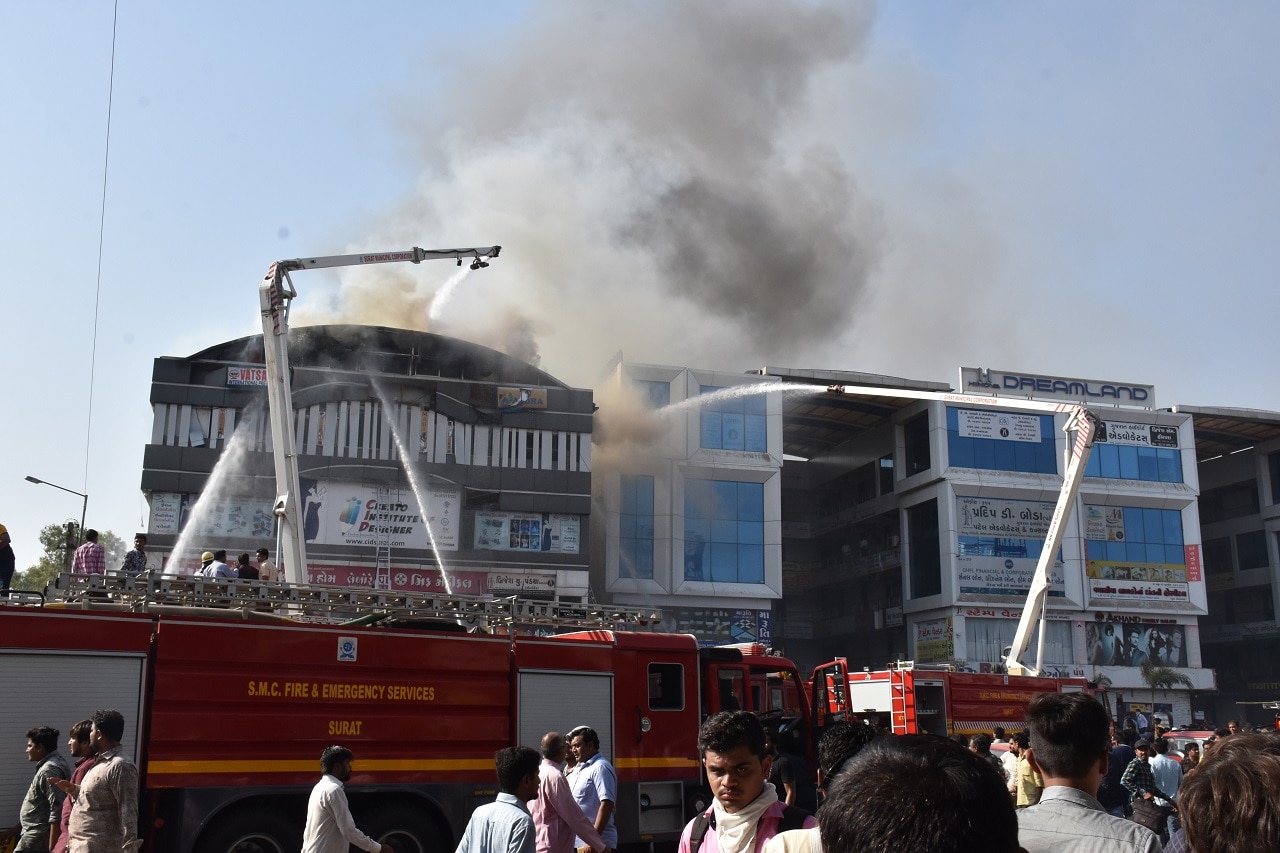 At Least 20 Dead After India School Fire Sbs News 