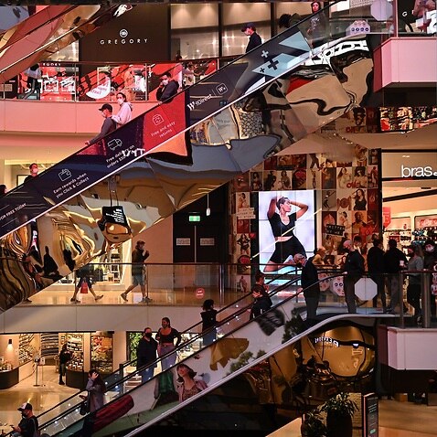 Un'immagine di un centro commerciale a Bondi Junction nel giorno in cui nella Greater Sydney termina il lockdown 