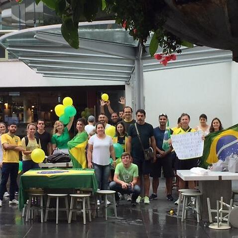 Protesto de brasileiros em Martin Place, Sydney, 27 março 16