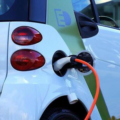 México denuncia que le afectan los subsidios para autos eléctricos en Estados Unidos.
