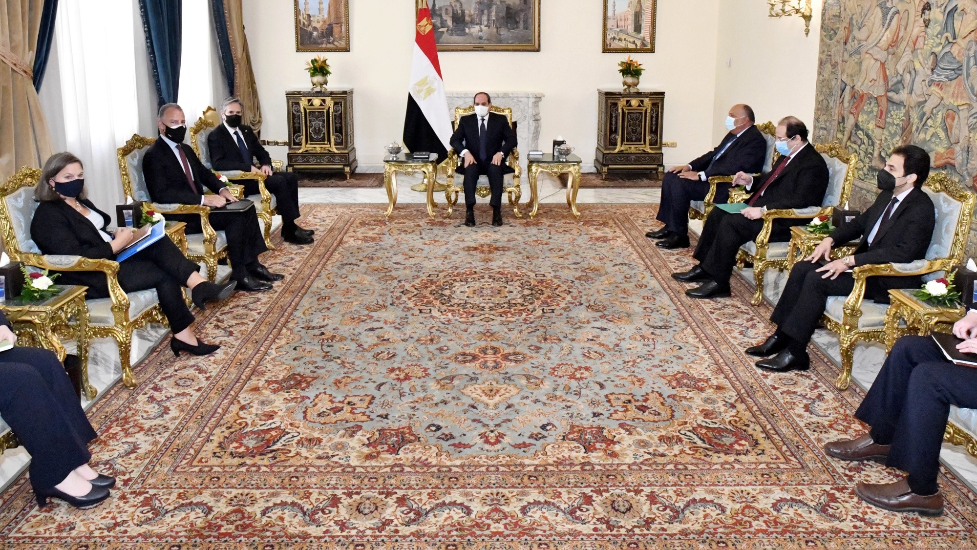 Egyptian President Abdel Fattah al-Sisi (centre) meets with US Secretary of State Anthony Blinken (third left) in Cairo on 26 May 2021. 