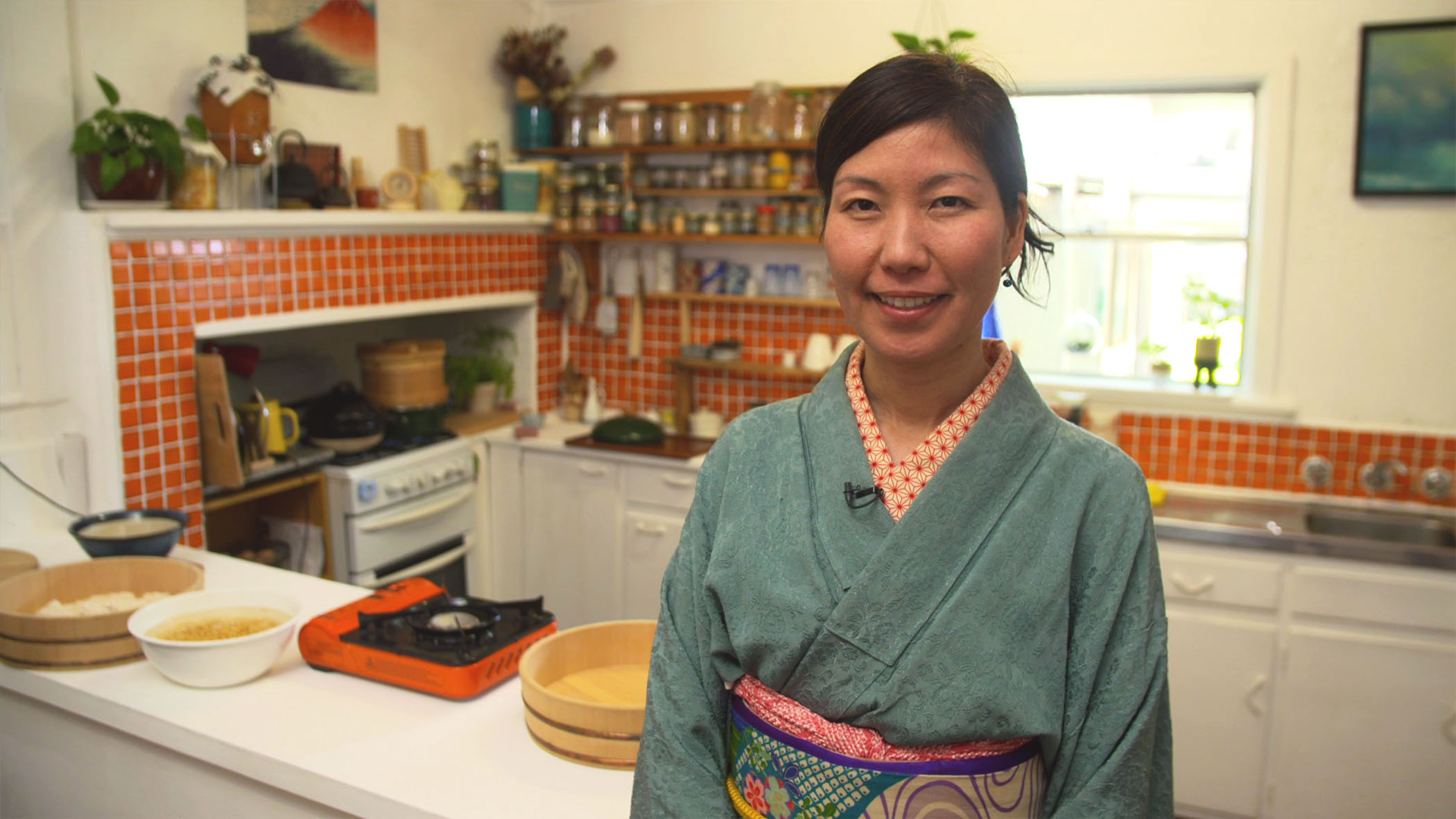 Yoko now offers traditional Japanese cooking lessons.