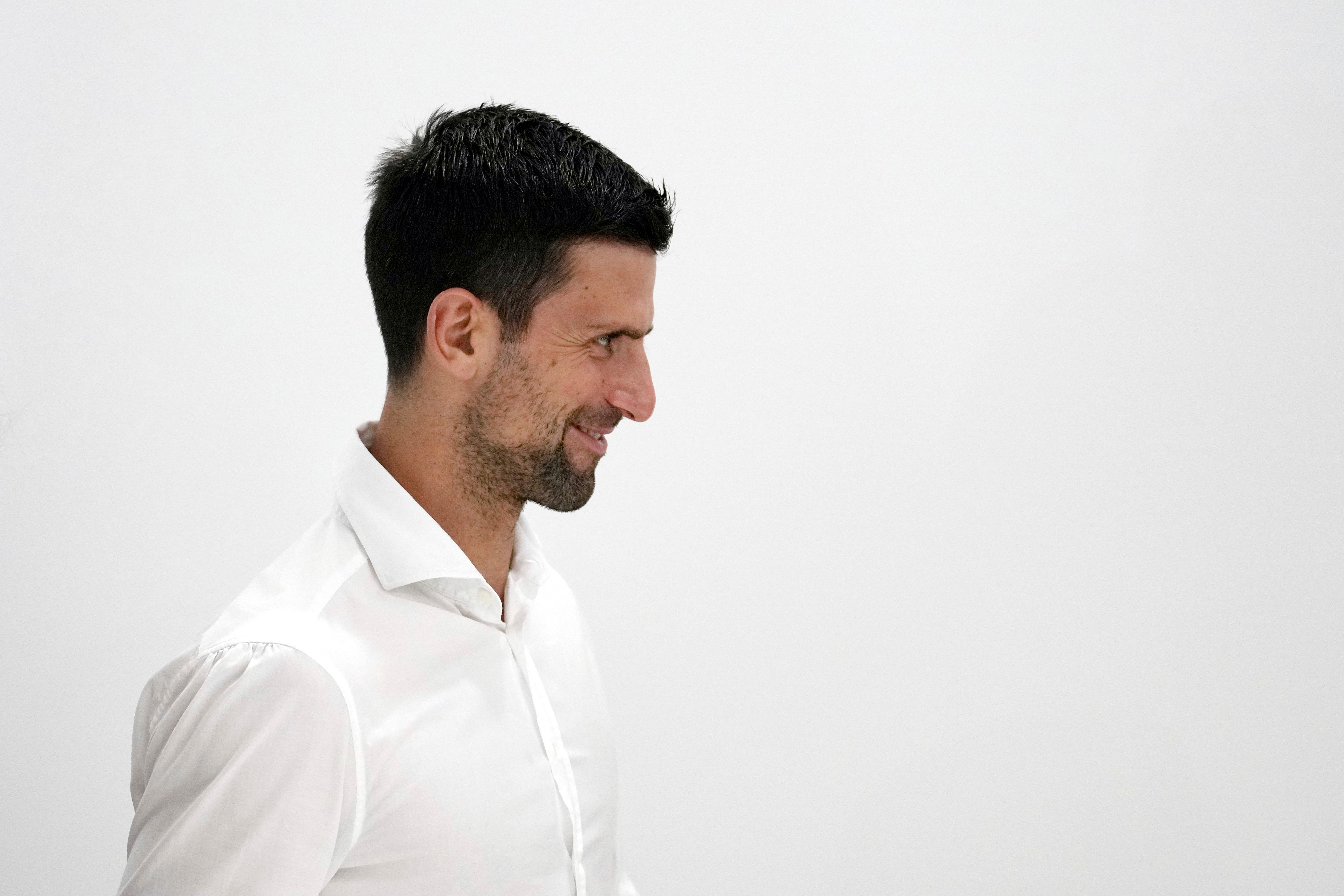 Novak Djokovic visita il padiglione serbo al Dubai Expo