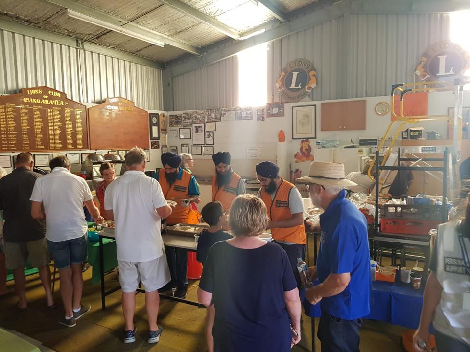 The Australian Sikh Support team serves free meals at Wangaratta in the northeast Victoria.