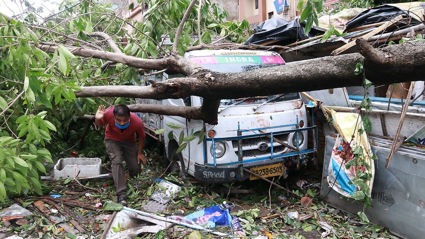 Image for read more article 'Cyclone Amphan kills at least 82 in India and Bangladesh'