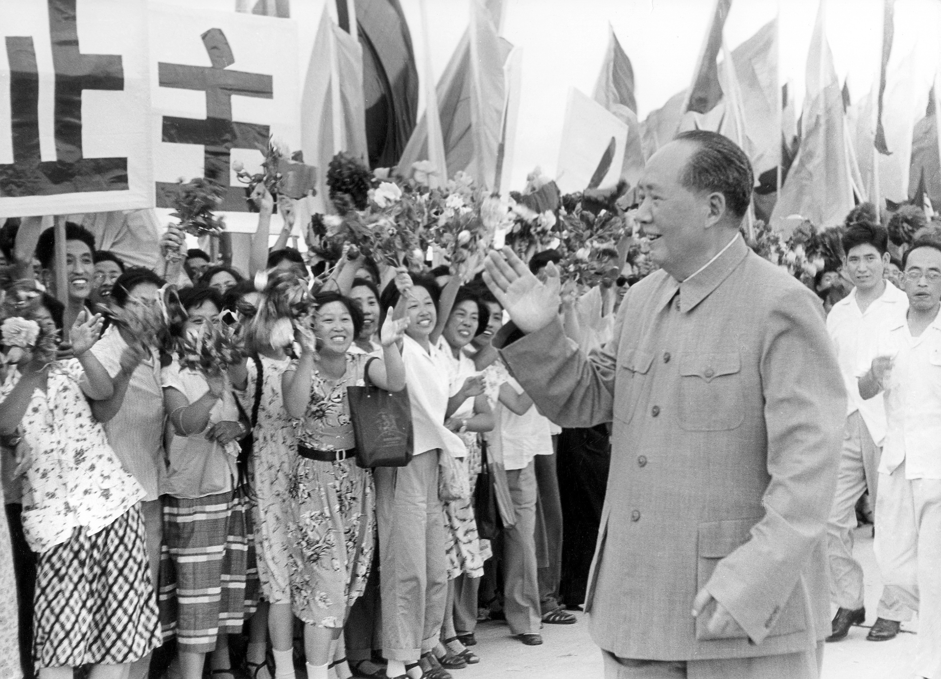 Mao Ze Dong at Beijing Airport in 1963. 