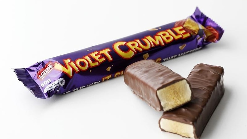 A stock image of a Violet Crumble chocolate bar